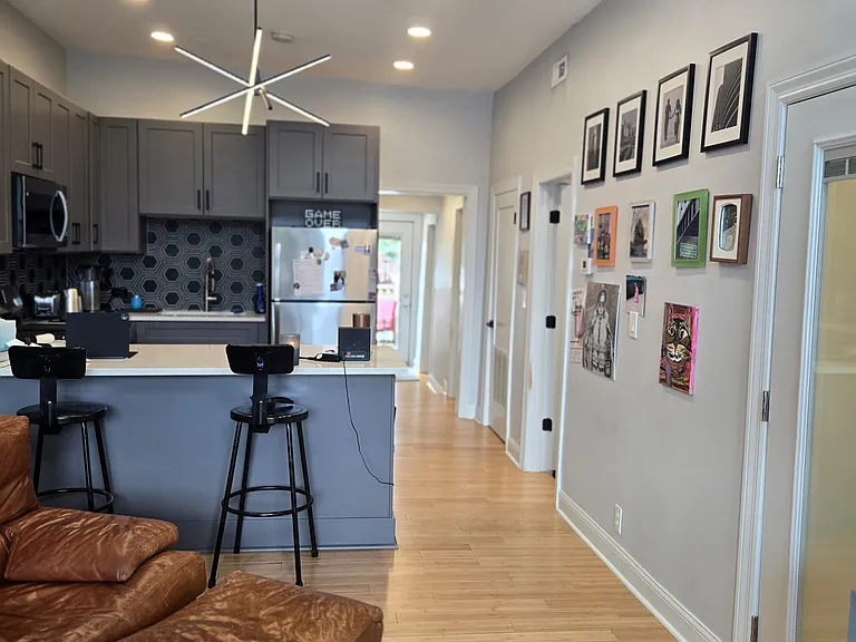 1642 N Western Ave #2 — Photo 6