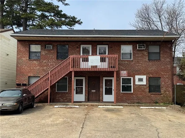 7449 Fenner St, Norfolk, VA 23505