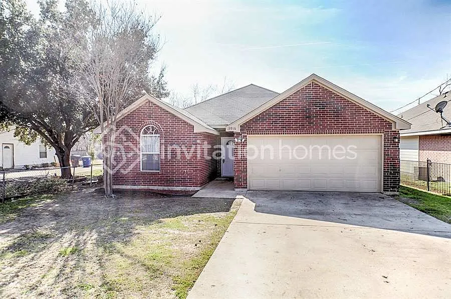 13916 Garden Grove Dr