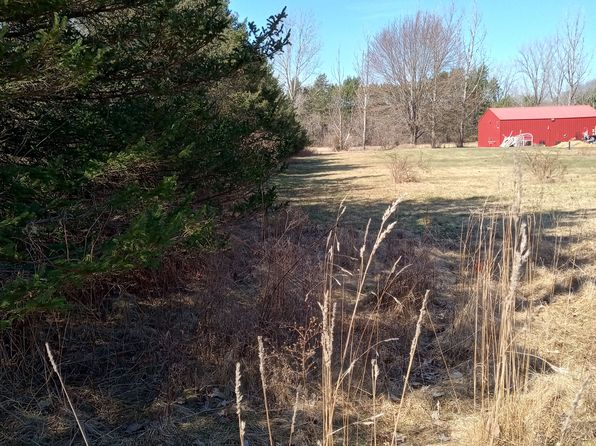 2011 W Blackmore Rd, Mayville, MI 48744