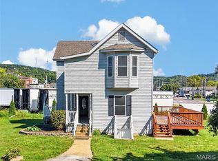 129 E Pacific St, Pacific, MO 63069