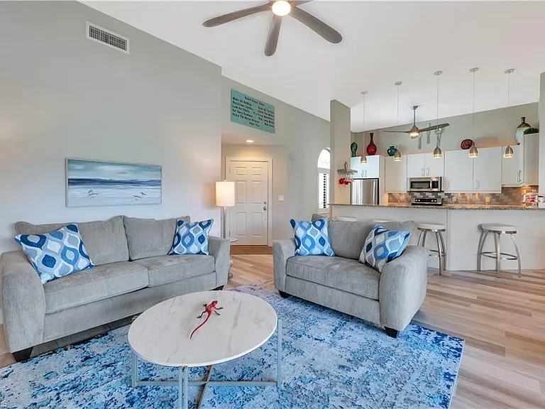 583 Beachwalk Cir #Q-203 — Photo 4