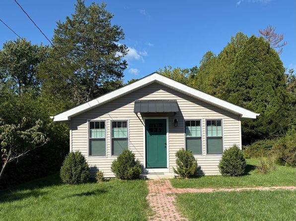 53 Rock City Rd