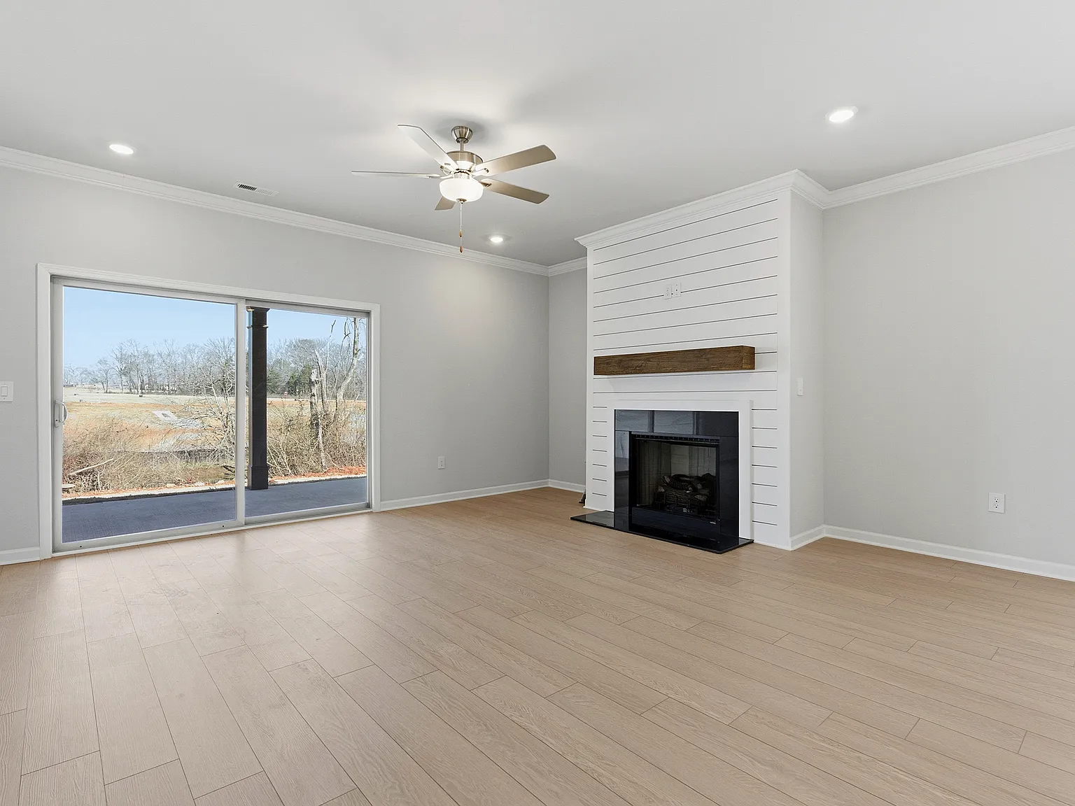 3 bed, 1703 sqft, $1,800 — Photo 3