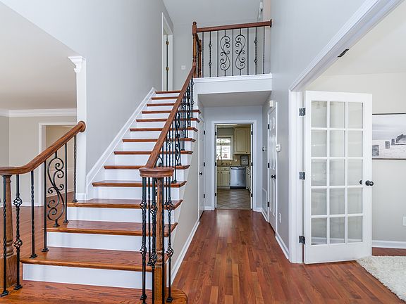 4th image of 1625 Gladewood Dr