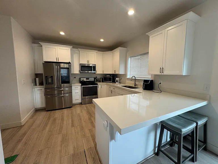 1118 E Doris Loop Rd — Photo 22
