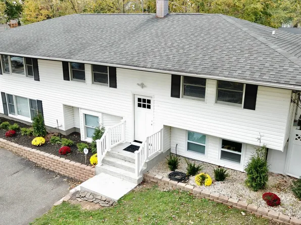 293 Sheep Pasture Rd, East Setauket, NY 11733