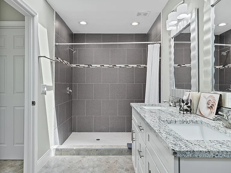 32 Pine Crest Ln — Photo 18