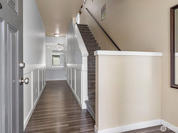 3rd image of 11523 175th Street E