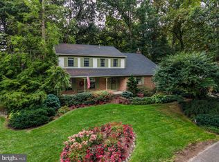 25 Forest Dr, Mechanicsburg, PA 17055