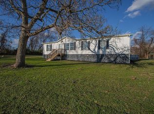 4989 Old Robinson Tract Rd, Pulaski, VA 24301