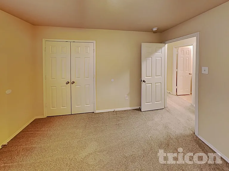 1248 Collett St — Photo 12