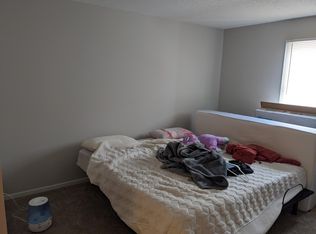 6301 Quinwood Ln N #218, Osseo, MN 55369