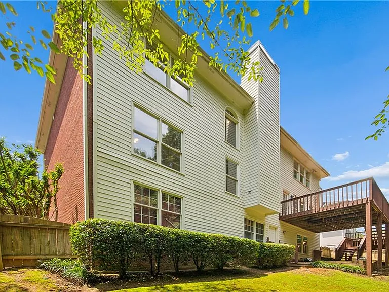 270 Edwardton Ct — Photo 34