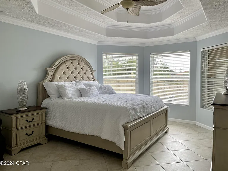 1043 Plantation Dr — Photo 17