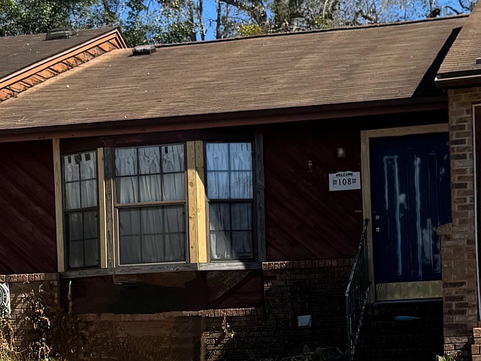1st image of 108 Boardwalk Ln