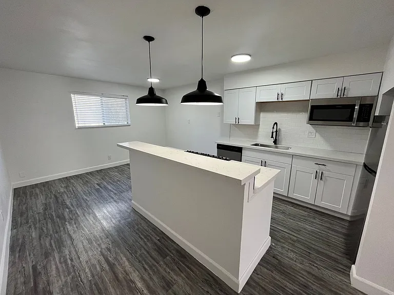 The Brentwood — Photo 1