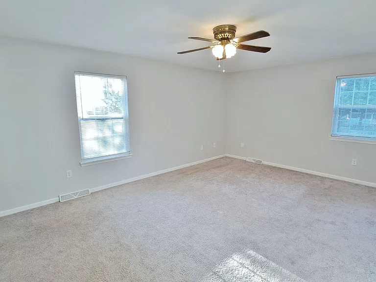 58 Frock Dr — Photo 26