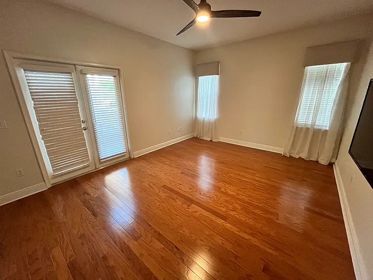 820 Ellwood Ave #A — Photo 12
