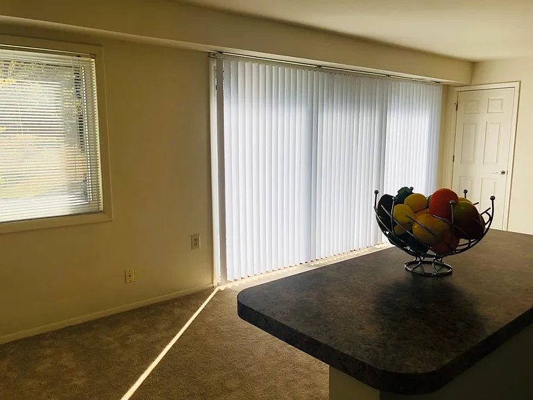 Round Hill Apartments of Chevy Chase — Photo 19
