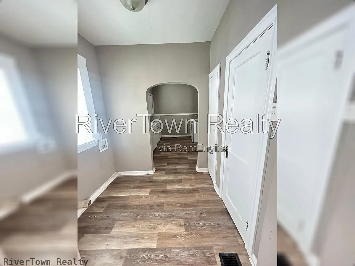 2 bed, 1.0 bath, 1430 sqft, $1,195 — Photo 3
