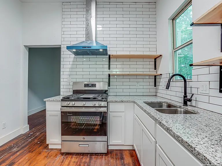 231 Chicago Blvd — Photo 18
