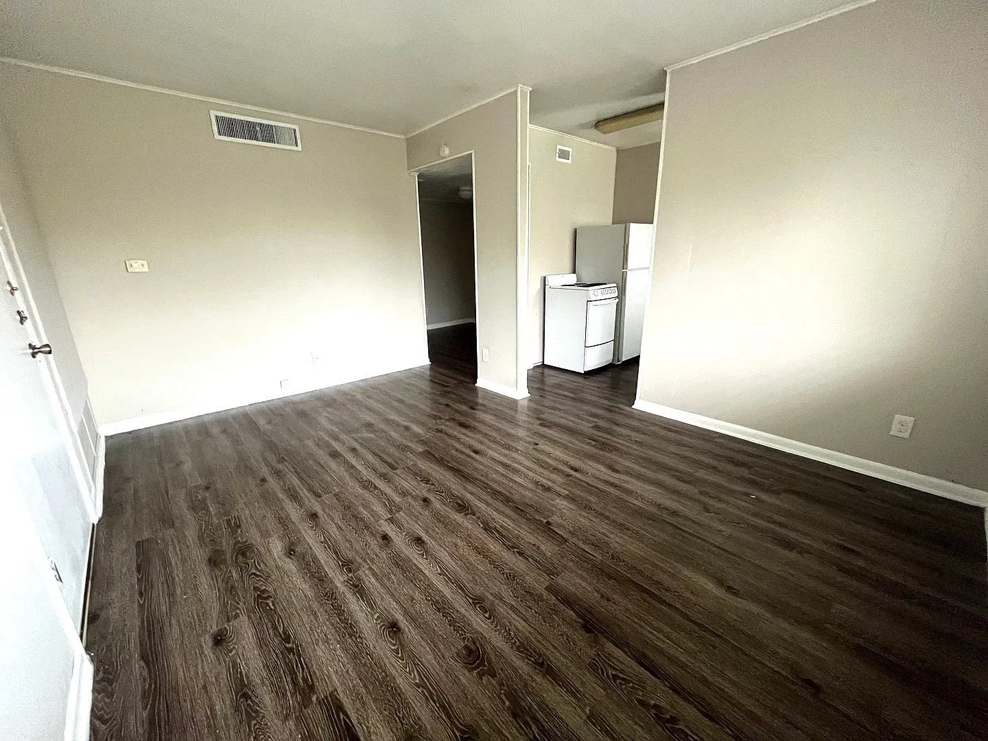Shanti Apartments — Photo 4