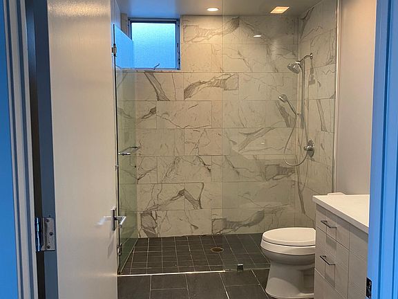 3rd image of 11048 W Olympic Blvd APT 301