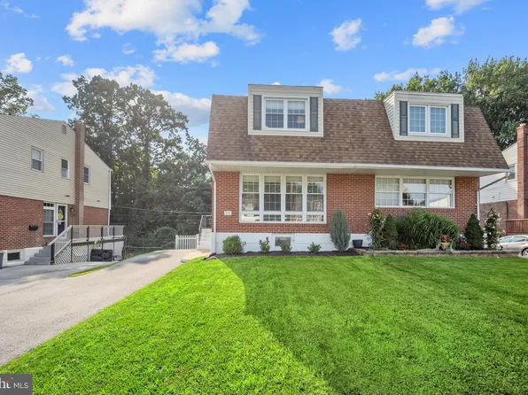 717 Swarthmorewood Ln, Swarthmore, PA 19081
