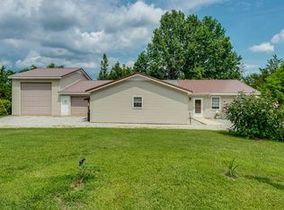 623 Pates Ford Rd, Walling, TN 38587