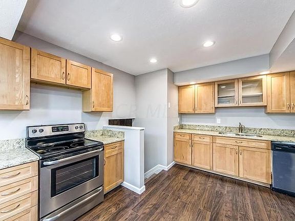 2nd image of 614 Woodsfield Dr