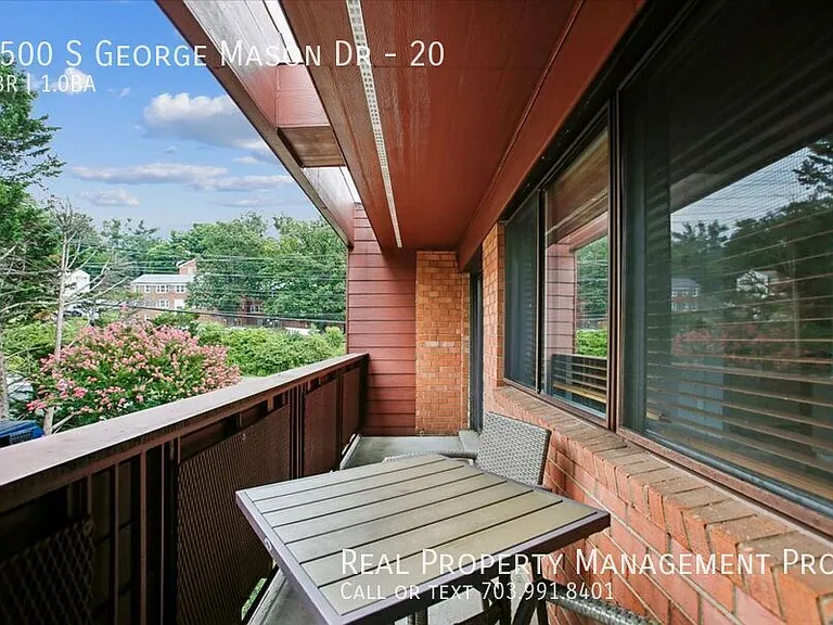 1500 S George Mason Dr #20 — Photo 16