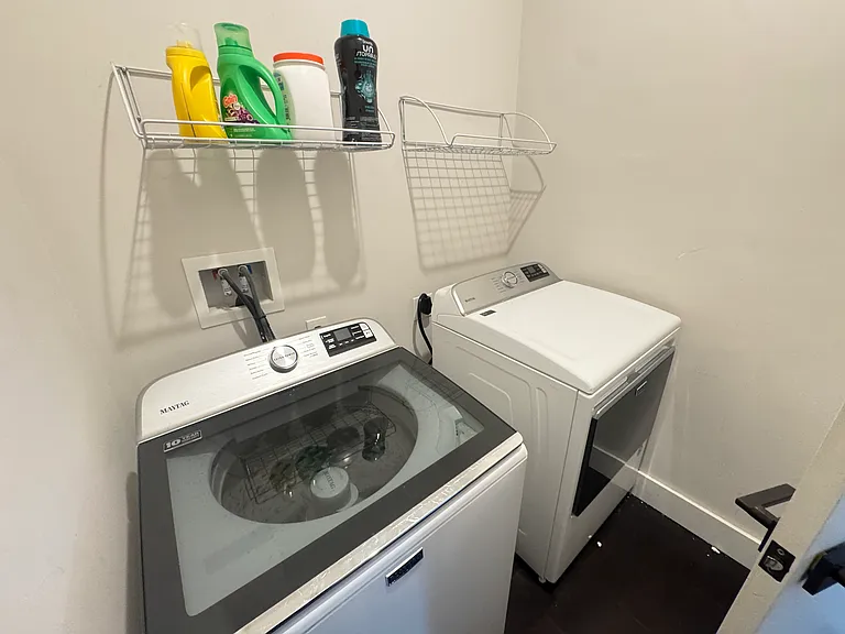 1 Cedar St #1 — Photo 13