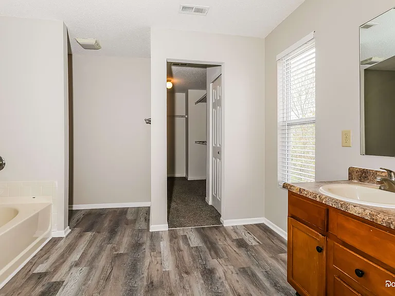 15305 Radiance Dr — Photo 10