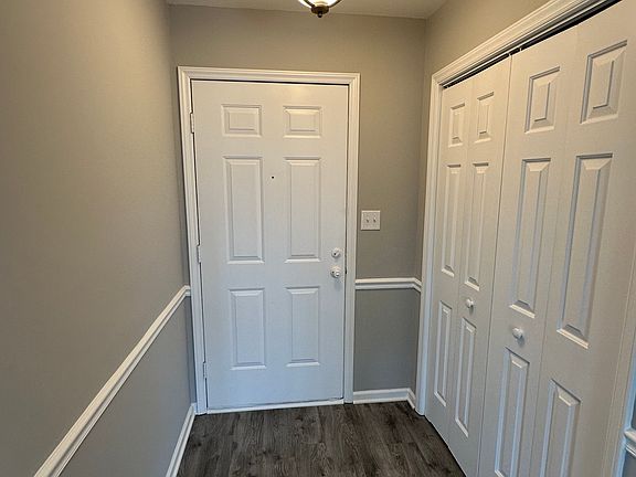 4th image of 301 Gaither Rd