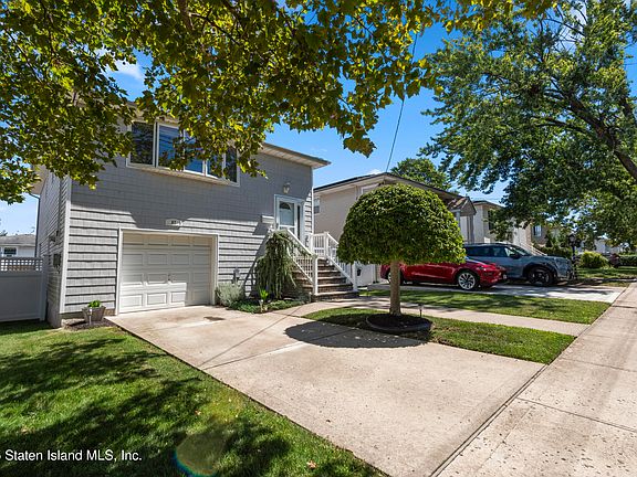 3rd image of 97 Lyndale Ave