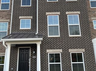 9328 Benton Dr, Fishers, IN 46038