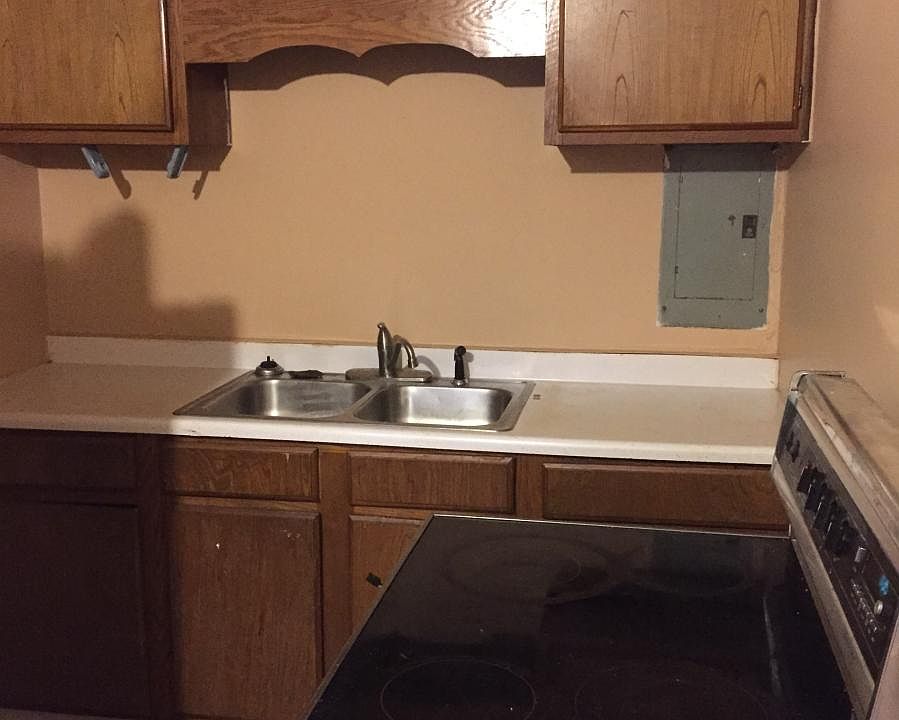 1st image of 313 Hedgewood Dr #1