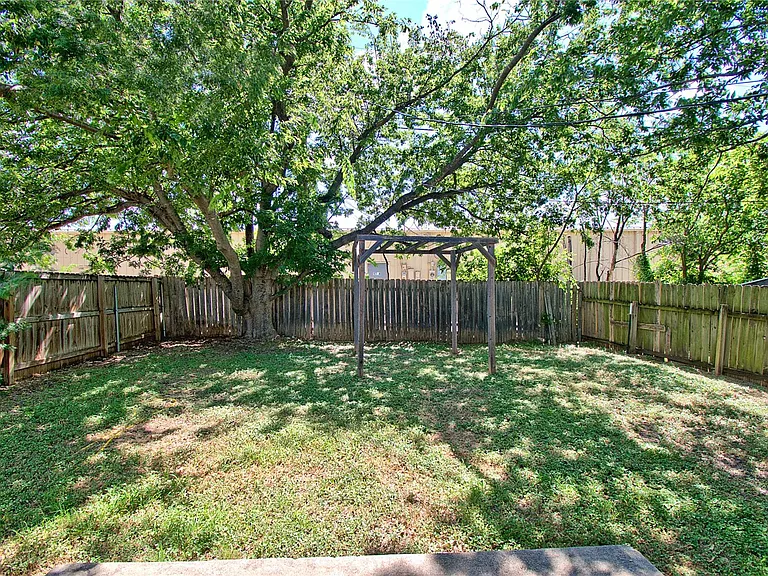 1707 Onion Creek Village Dr #A — Photo 18