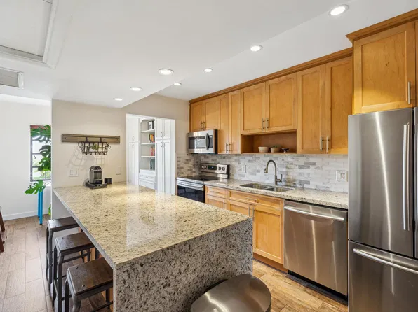 917 NE 16th Avenue #15, Fort Lauderdale, FL 33304