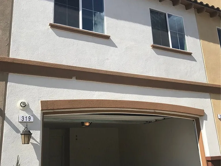 319 Edenfiled Ave — Photo 2