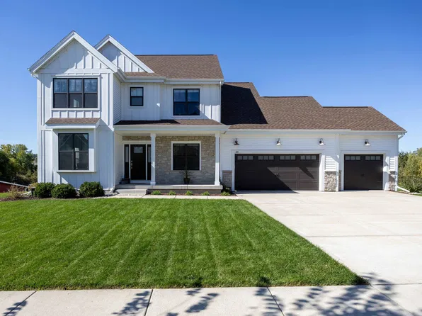 421 Colt Dr, Belleville, WI 53508