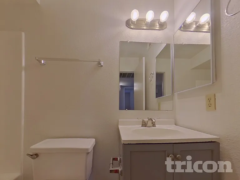 7044 W Taylor St — Photo 16