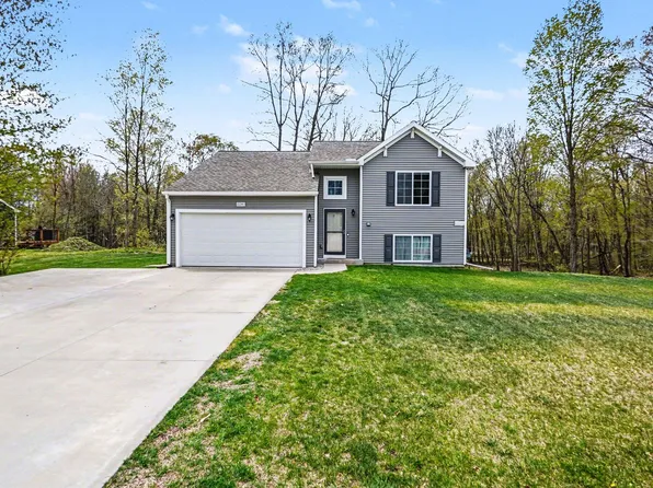 15393 Buck Hollow Dr NE, Gowen, MI 49326