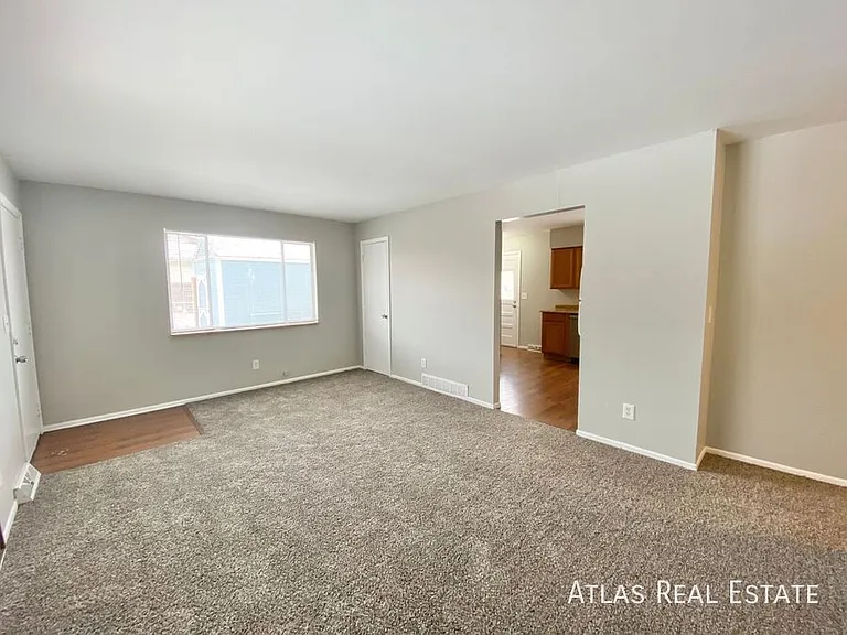 1885 Nueva Vista Dr — Photo 4