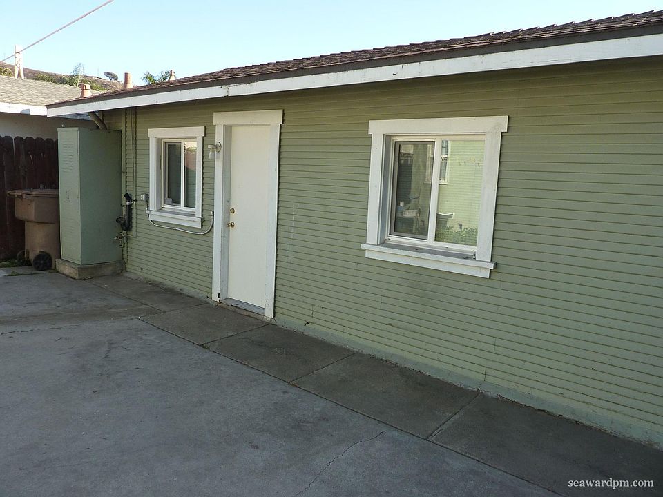 1st image of 574 N Olive St