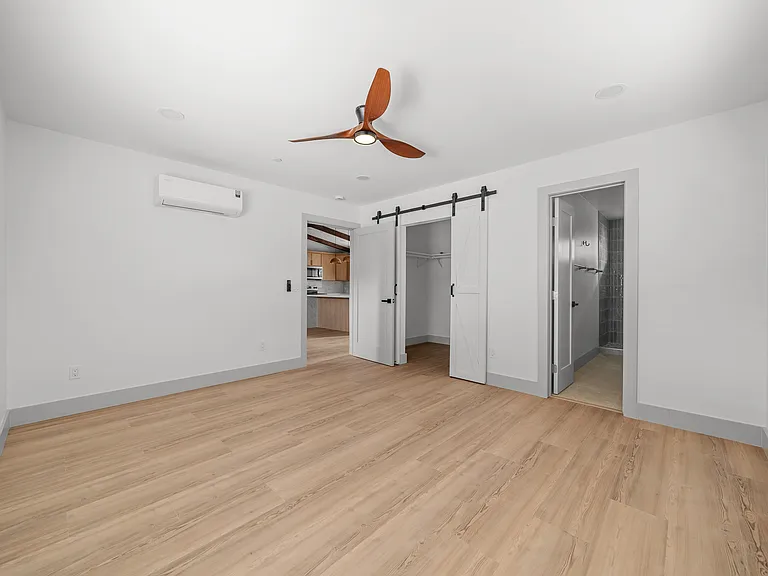 1116 Golden Rd — Photo 13