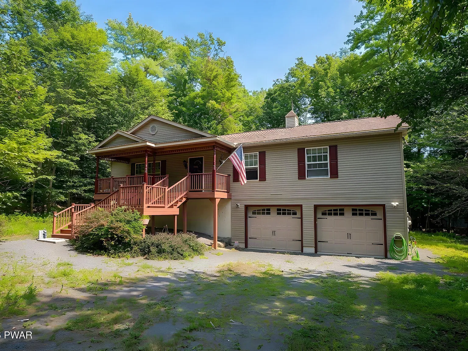 3 bed, 3.0 bath, 2144 sqft, $3,200 — Photo 2