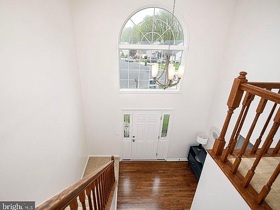 3rd image of 2314 Chantaway Ct