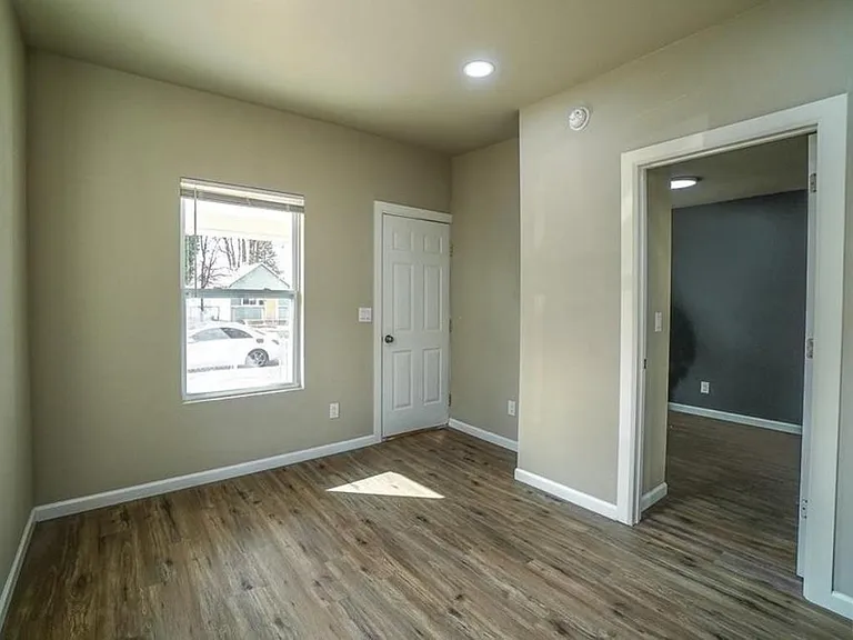 1518 Pine St — Photo 1
